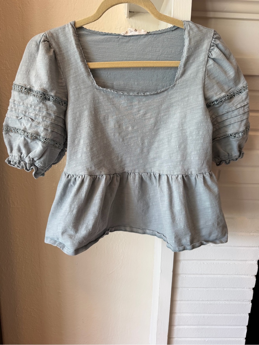 Shabby Chic Light Blue Puff Sleeve Lace Peplum Top Size Small